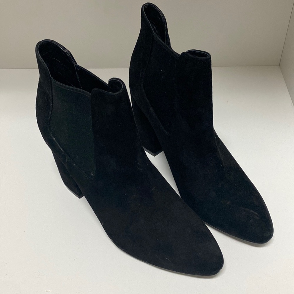 Cole Haan Size 10 Black ankle boots